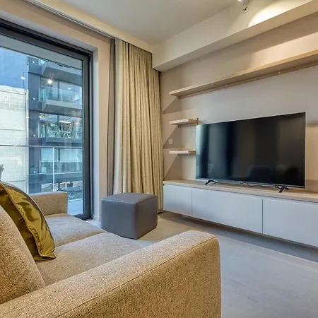 Stunning In The Iconic Mercury Tower Apartament St. Julian's